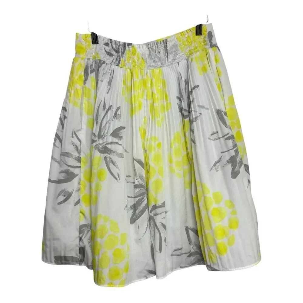 Merona Women's‎ Dressy Short Pleated Skirt size medium